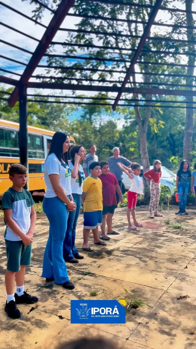 Projeto: Conhecendo minha cidade.   Alunos do Serviço de convivência e fortalecimento de vínculo realizaram visita no Monumento Natural da Cachoeirinha juntamente com a equipe da Secretaria Municipal de Meio Ambiente e Desenvolvimento Sustentável.   A equipe ressaltou sobre a importância de cuidar do Parque preservando a água, plantas e animais, e desta maneira, o meio ambiente como um todo.  #prefeituradeiporá #iporádojeitoqueopovoquer #100diasdegoverno #assistênciasocial #iporá #meioambiente #ipora