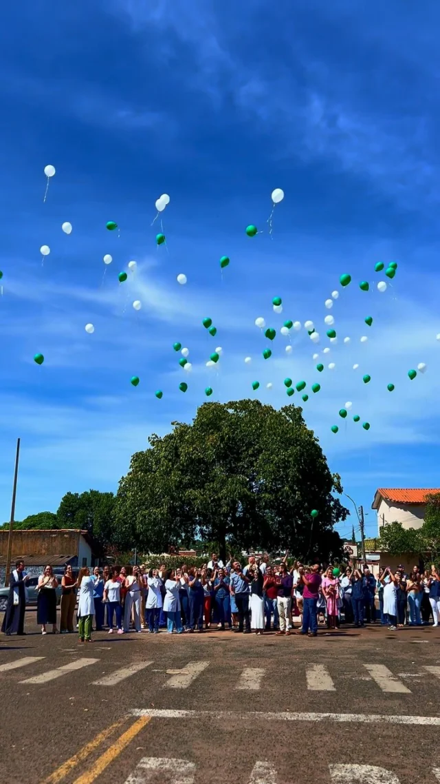Cuidar é um ato de amor. E vocês fazem isso todos os dias.  A Prefeitura de Iporá e a Secretaria Municipal de Saúde prestaram uma homenagem especial aos enfermeiros e técnicos de enfermagem, em reconhecimento à dedicação, empatia e compromisso com a vida.  Profissionais que fazem a diferença na saúde do nosso município, com cuidado humanizado, profissionalismo e acolhimento.  Nossa gratidão a cada um de vocês. Feliz Dia da Enfermagem e Feliz Dia do Técnico de Enfermagem!   Iporá do jeito que o povo quer.  #DiaDaEnfermagem #ProfissionaisDaSaúde #Valorização #CuidadoQueTransforma #PrefeituraDeIporá #IporáDoJeitoQueOPovoQuer