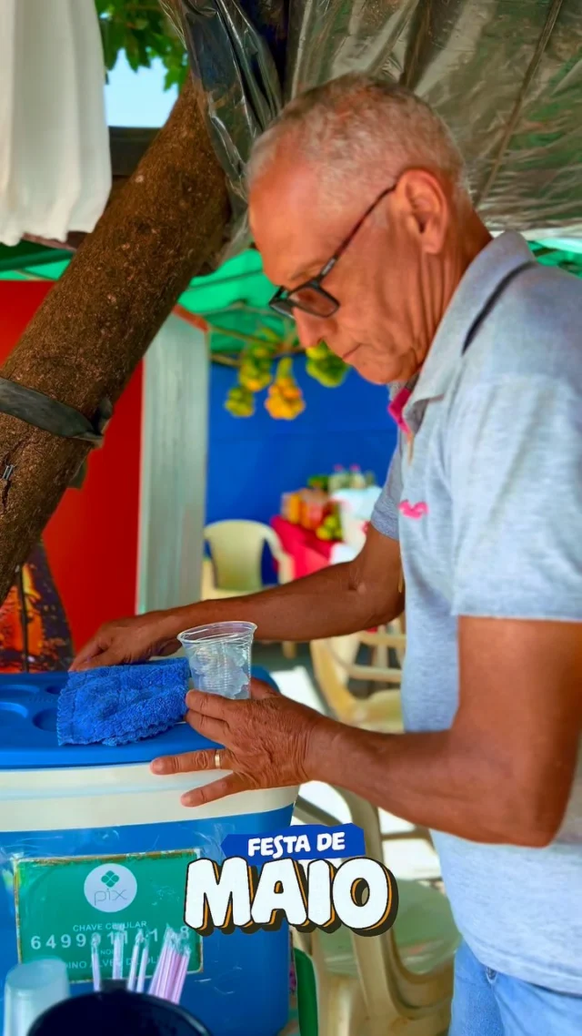 Um depoimento que aquece o coração!  “Há 3 anos trago minha barraca de garapa para a Festa de Maio, e posso dizer que esta edição foi a mais organizadas que já vi! Tudo muito bem estruturado, valorizando os comerciantes. Parabéns à prefeita e a toda equipe pelo excelente trabalho na realização desta festa tão especial!”   Gratidão a todos que participam e fazem da Festa de Maio um verdadeiro sucesso! Que venham mais edições inesquecíveis!   #FestaDeMaio #OrgulhoDeIporá #EventoDeSucesso #GarapaETradicao