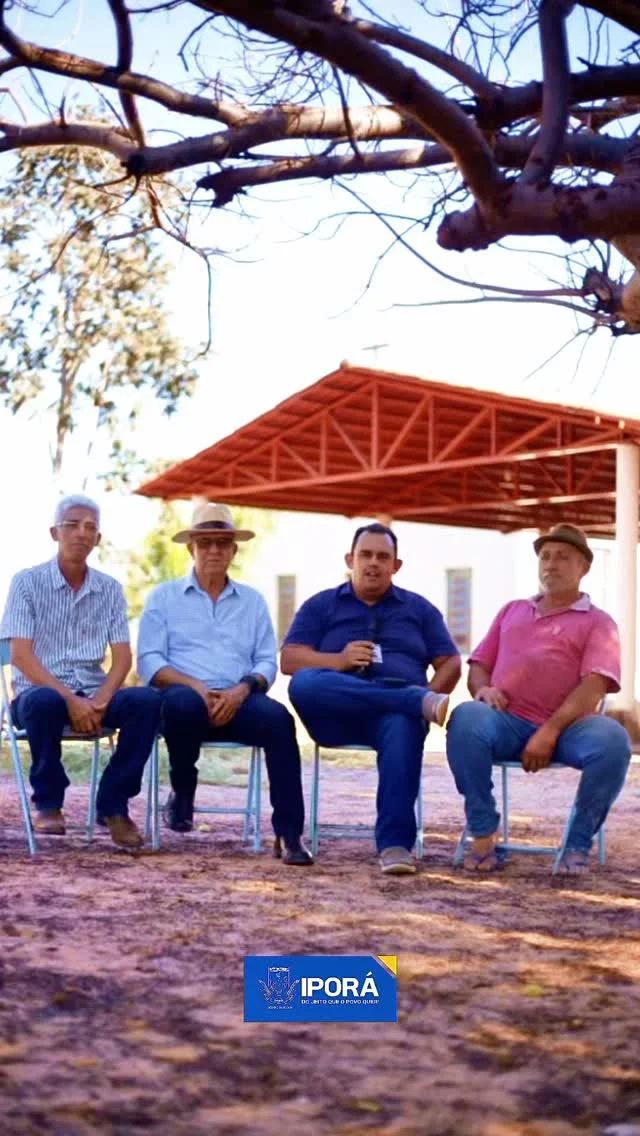 🌾Semana do Campo Taquari em Movimento  A Semana do Campo está em fase final na comunidade Taquari e os resultados são visíveis. Com ações conjuntas das secretarias de Agricultura e Obras, o projeto fortaleceu o campo, aproximou os moradores e impulsionou o desenvolvimento rural.  🚜 A Secretaria de Agricultura atuou com orientação técnica, incentivo à produção familiar e apoio direto aos agricultores. Ao mesmo tempo, a Secretaria de obras realizou manutenção das estradas, facilitando o escoamento da produção e melhorando a mobilidade local.  Moradores reconhecem a força dessa parceria entre as secretarias, que fez a diferença no dia a dia de quem vive e produz na comunidade. A expectativa agora é ampliar as ações, alcançando novas áreas e mantendo o compromisso com quem constrói Iporá.  #SemanaDoCampo #ComunidadeTaquari #AgroForte #DesenvolvimentoRural #PrefeituraDeIporá #TrabalhoQueTransforma #ipora