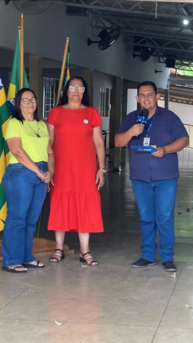 🍎 Alimentação Escolar de Qualidade!  Hoje estivemos na Escola Municipal Valdivino Silva Ferreira junto à diretora Maria da Guarda e à vice-diretora Isaura, que nos repassaram como tem sido o lanche oferecido aos alunos.  Segundo a diretora: “O lanche aqui na escola tem uma grande aceitação pelas crianças devido à diversidade e variedade de alimentos, além de um cardápio diferenciado que vem de acordo com o que elas gostam.” 👧👦  Também conversamos com a merendeira Cida, que destacou: “Os alunos estão recebendo alimentos de qualidade, variados e nutritivos todos os dias.” ✅🍽️  Esses depoimentos reforçam a importância do cuidado e do compromisso em oferecer às nossas crianças refeições que, além de saborosas, contribuem para a saúde, o aprendizado e o bem-estar de cada uma delas. 💛📚  #AlimentaçãoEscolar #QualidadeNaEducação #NutriçãoSaudável #EducaçãoQueTransforma #PrefeituraDeIporá