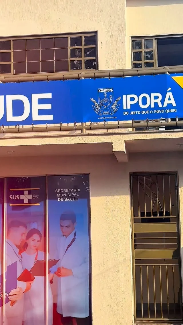 Um novo tempo para a saúde de Iporá!   Hoje, celebramos um marco histórico: a inauguração da nova sede da Secretaria Municipal de Saúde, um espaço moderno, acolhedor e preparado para atender com ainda mais qualidade, respeito e humanização.  Cada detalhe foi pensado para oferecer o melhor à nossa população, porque cuidar das pessoas é o que mais importa.   👉 A nova Secretaria agora está localizada na Av. São Paulo, esquina com a Rua D, em frente ao Hospital Municipal, à Regulação e à UPA 24h.  #SaúdeDeIporá #CuidarÉAmor #PrefeituraDeIporá #NovaSede #TrabalhoQueTransforma #MaisSaúdeParaTodos #IporáAvança