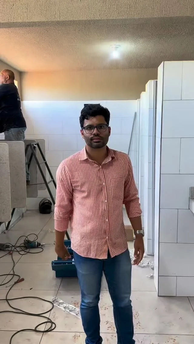 Comunicado Importante  Informamos que os mictórios e banheiros do Lago Pôr do Sol foram danificados por atos de vandalismo. Nossa equipe já está tomando todas as providências, e os equipamentos serão reparados nos próximos dias.  Pedimos a colaboração de toda a população para ajudar a preservar esse espaço público tão especial e denunciar qualquer prática de depredação.  Cuidar de Iporá é responsabilidade de todos.  Juntos, garantimos um ambiente mais seguro, limpo e acolhedor para toda a comunidade.  #Iporá #CuidandoDaCidade #PatrimônioPúblico LagoPôrDoSol PrefeituraDeIporá