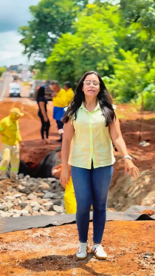 A gestão municipal agradece ao governador Ronaldo Caiado, ao vice-governador Daniel Vilela e ao presidente da Goinfra, Pedro Salles, pela atenção e prontidão em atender a demanda do município.  Uma equipe da Goinfra foi mobilizada para realizar os reparos na GO-060, no trecho que liga à Avenida Pará, onde uma cratera vinha prejudicando a trafegabilidade e oferecendo riscos à segurança da população.  A atuação conjunta entre os entes públicos reforça o compromisso com a infraestrutura, a mobilidade urbana e o bem-estar da comunidade.  #GestãoMunicipal #ParceriaInstitucional #Infraestrutura